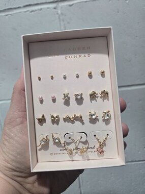 Lauren Conrad earring set